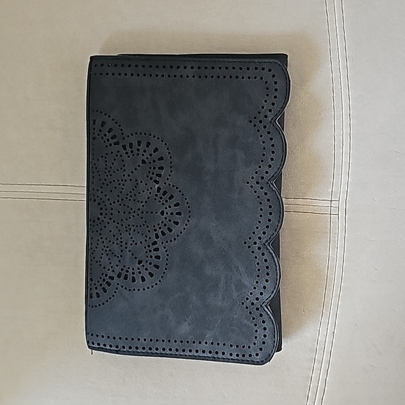 Trish McEvoy Accessories - TRISH McEVOY Make-up Brush Pouch
